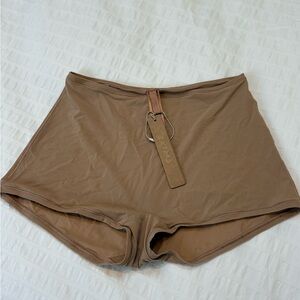 SKIMS Women's Brown Boy Shorts NWT